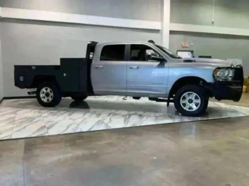 2020 RAM 2500 Big Horn Crew Cab 4x4 8' Box