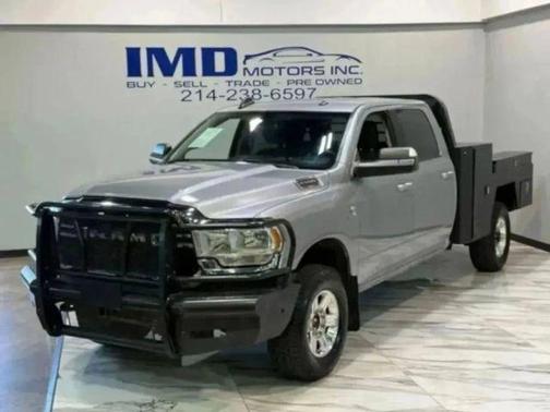 2020 RAM 2500 Big Horn Crew Cab 4x4 8' Box