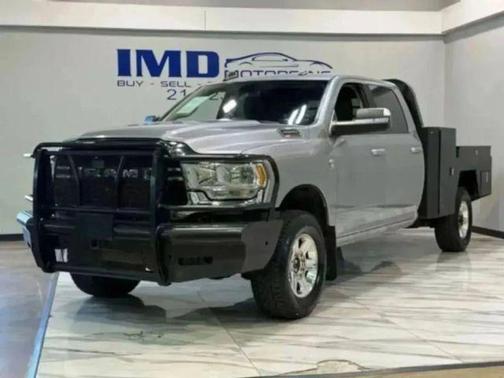 2020 RAM 2500 Big Horn Crew Cab 4x4 8' Box