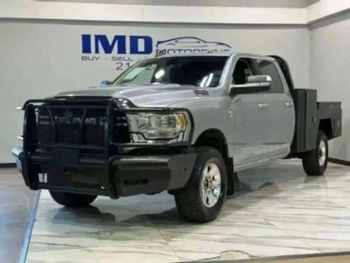 2020 RAM 2500 Big Horn Crew Cab 4x4 8' Box