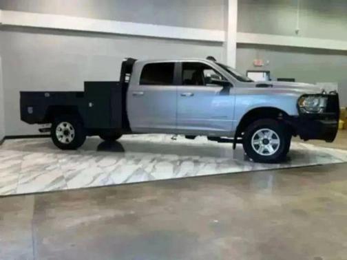 2020 RAM 2500 Big Horn Crew Cab 4x4 8' Box