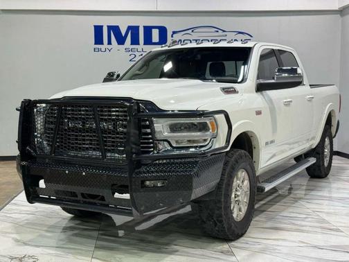 2019 RAM 2500 Laramie Crew Cab 4x4 6'4' Box