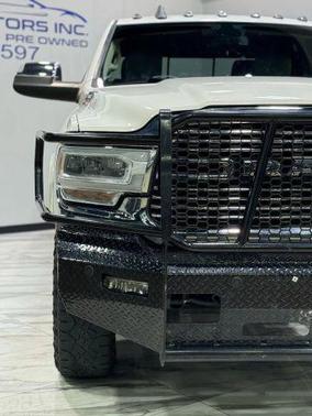 2019 RAM 2500 Laramie Crew Cab 4x4 6'4' Box