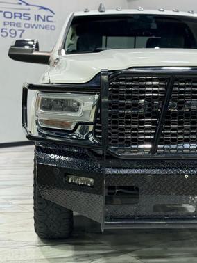 2019 RAM 2500 Laramie Crew Cab 4x4 6'4' Box