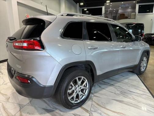 2018 Jeep Cherokee Latitude Plus