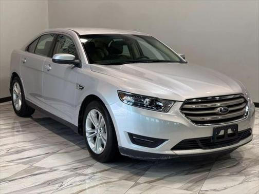 2017 Ford Taurus SEL