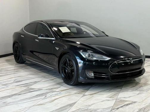 2015 Tesla Model S 85D