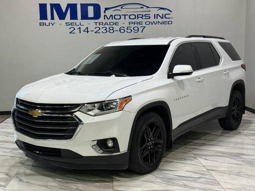 Iridescent Pearl Tricoat 2019 Chevrolet Traverse LT Cloth