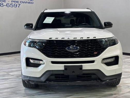 Star White Metallic Tri-Coat 2021 Ford Explorer ST