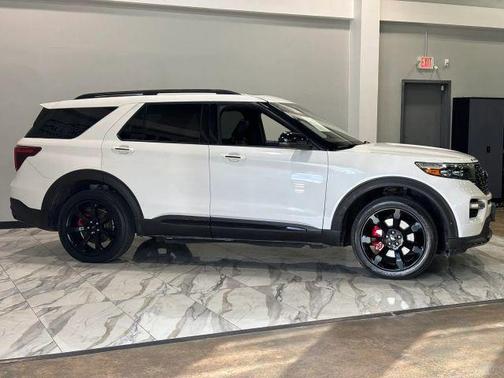 Star White Metallic Tri-Coat 2021 Ford Explorer ST