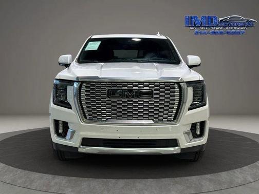 White Frost Tricoat 2021 GMC Yukon Denali