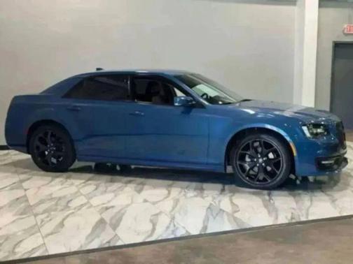 2022 Chrysler 300 Touring