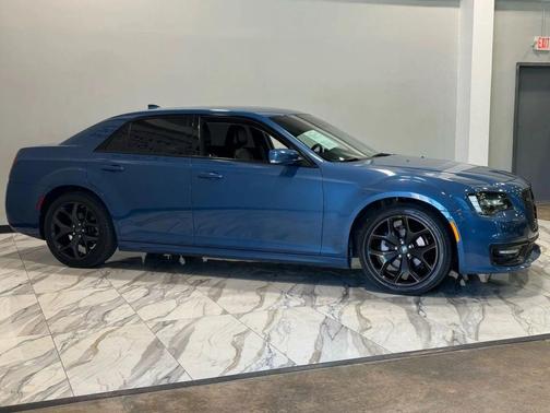 2022 Chrysler 300 Touring