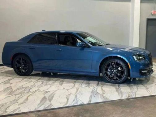 2022 Chrysler 300 Touring