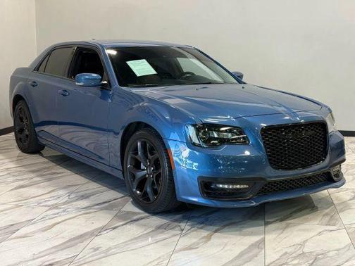 2022 Chrysler 300 Touring