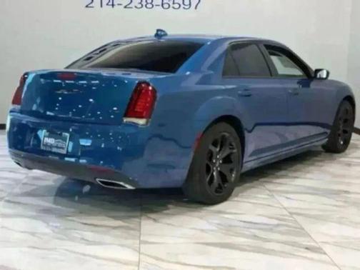 2022 Chrysler 300 Touring