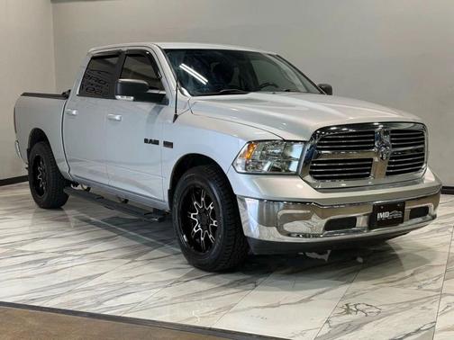 2019 RAM 1500 SLT