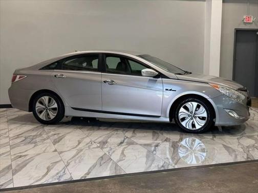 2013 Hyundai SONATA Hybrid Limited