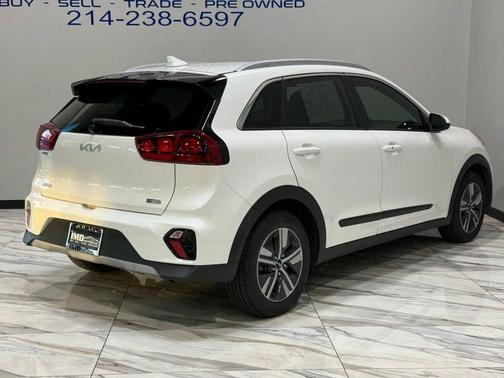 2022 Kia Niro LXS