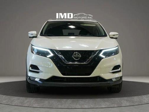 Pearl White Tricoat 2020 Nissan Rogue Sport SL