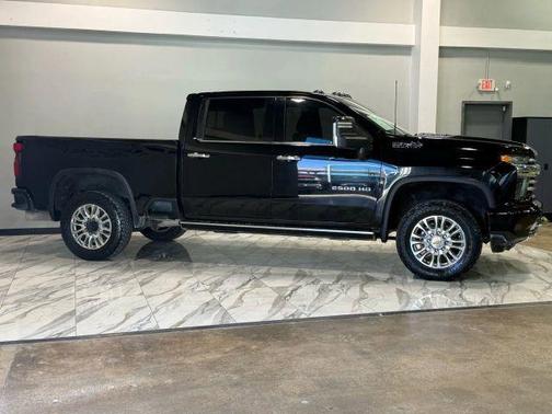 2022 Chevrolet Silverado 2500 High Country