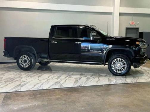 2022 Chevrolet Silverado 2500 High Country