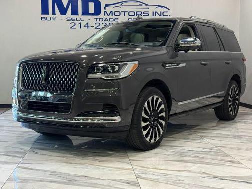 Chroma Caviar Dark Gray Metallic Clearcoat 2023 Lincoln Navigator Black Label