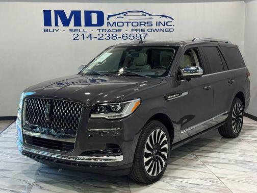 Chroma Caviar Dark Gray Metallic Clearcoat 2023 Lincoln Navigator Black Label