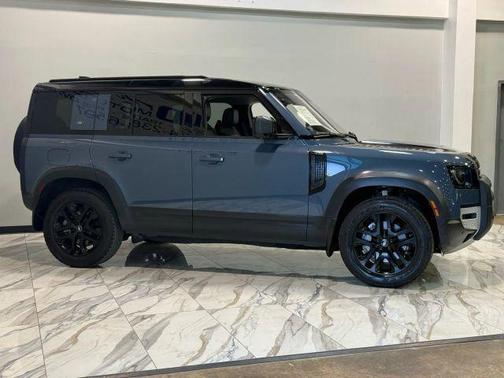 2020 Land Rover Defender 110 SE