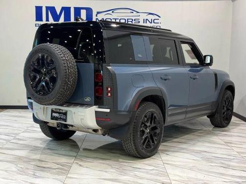 2020 Land Rover Defender 110 SE