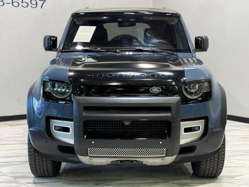 2020 Land Rover Defender 110 SE