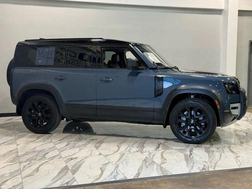 2020 Land Rover Defender 110 SE