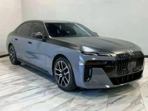 2025 BMW 760 xDrive