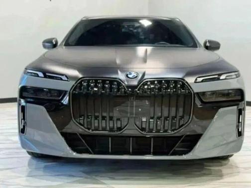 2025 BMW 760 xDrive