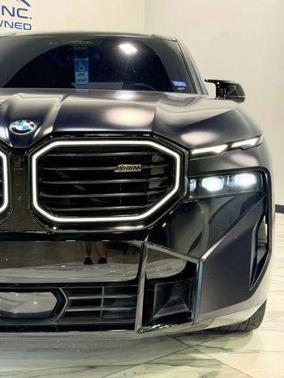 Carbon Black Metallic 2023 BMW XM Base