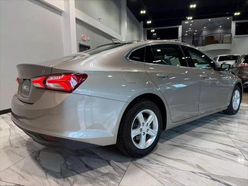 2022 Chevrolet Malibu FWD LT