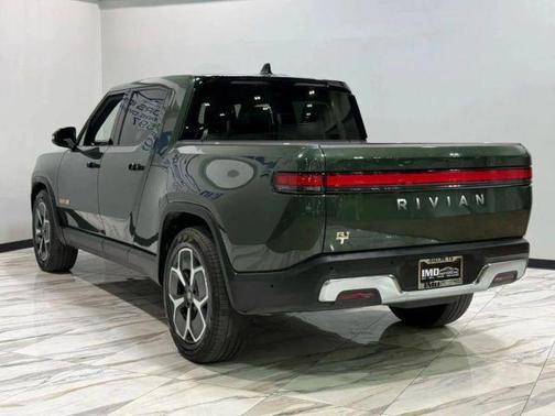 2022 Rivian R1T Adventure