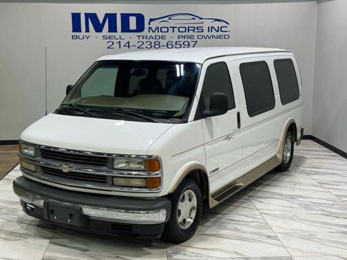 2002 Chevrolet Express 1500 Base