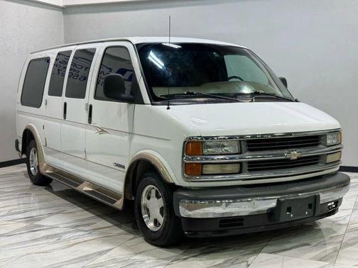 2002 Chevrolet Express 1500 Base