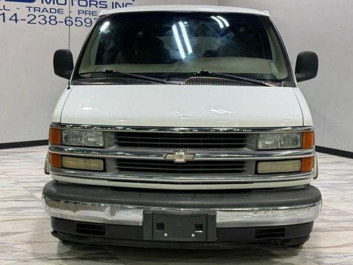 2002 Chevrolet Express 1500 Base
