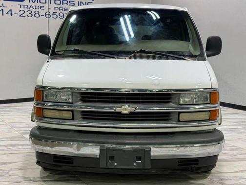 2002 Chevrolet Express 1500 Base