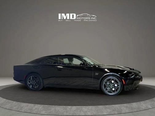 Diamond Black Crystal Pearlcoat 2025 Dodge Charger Daytona R/T