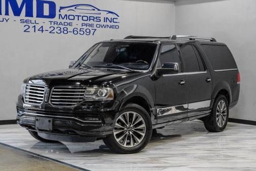 Tuxedo Black Metallic 2015 Lincoln Navigator Base