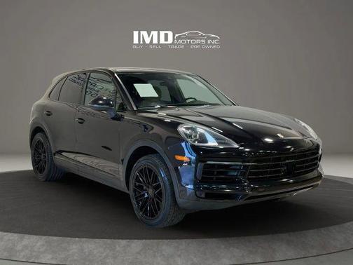 Jet Black Metallic 2019 Porsche Cayenne Cayenne