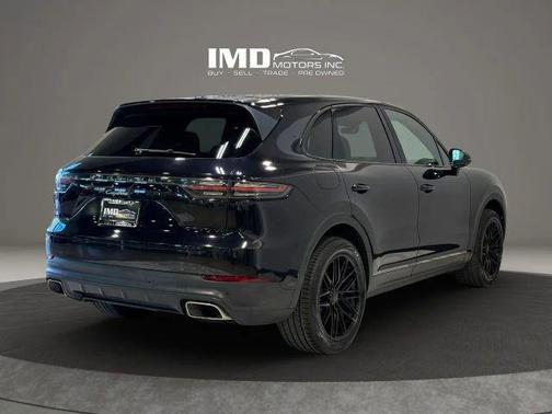 Jet Black Metallic 2019 Porsche Cayenne Cayenne