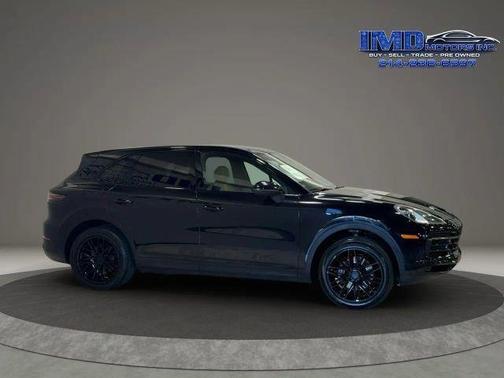 Jet Black Metallic 2019 Porsche Cayenne Cayenne