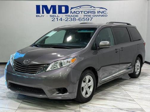 2017 Toyota Sienna LE