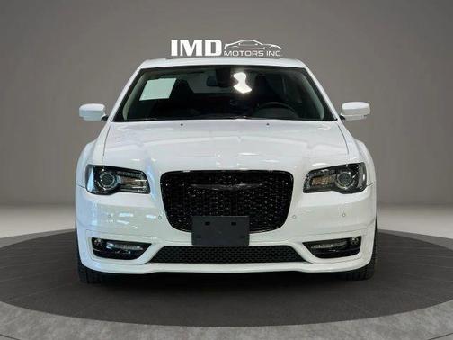 Bright White Clearcoat 2023 Chrysler 300 Touring