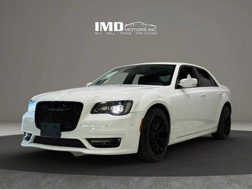 Bright White Clearcoat 2023 Chrysler 300 Touring