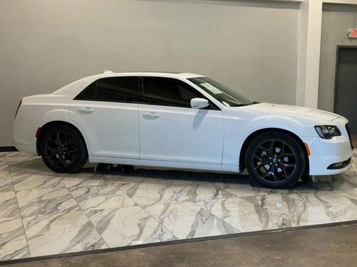2022 Chrysler 300 S